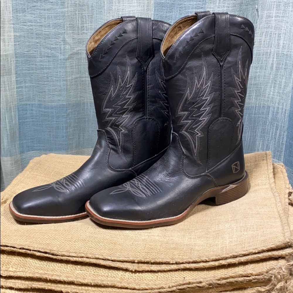 Noble outfitters men’s boots